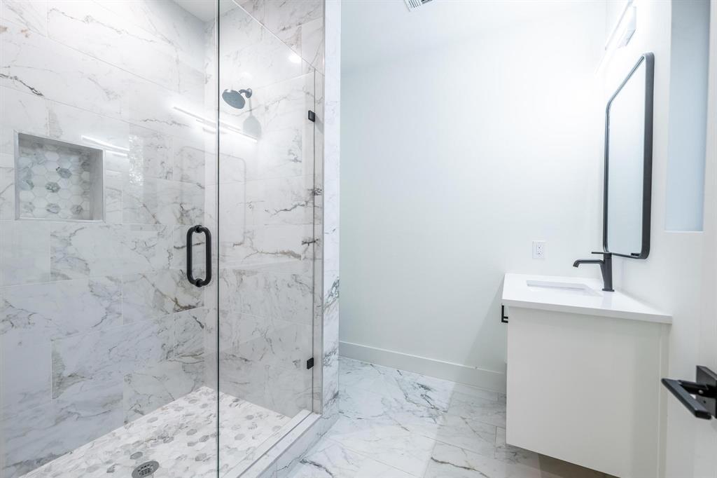 Wilshire Heights - Residential