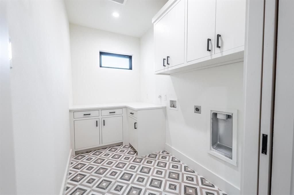 Wilshire Heights - Residential