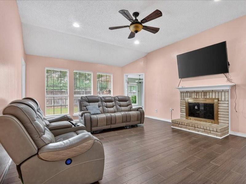 5400 Turtle River Court
