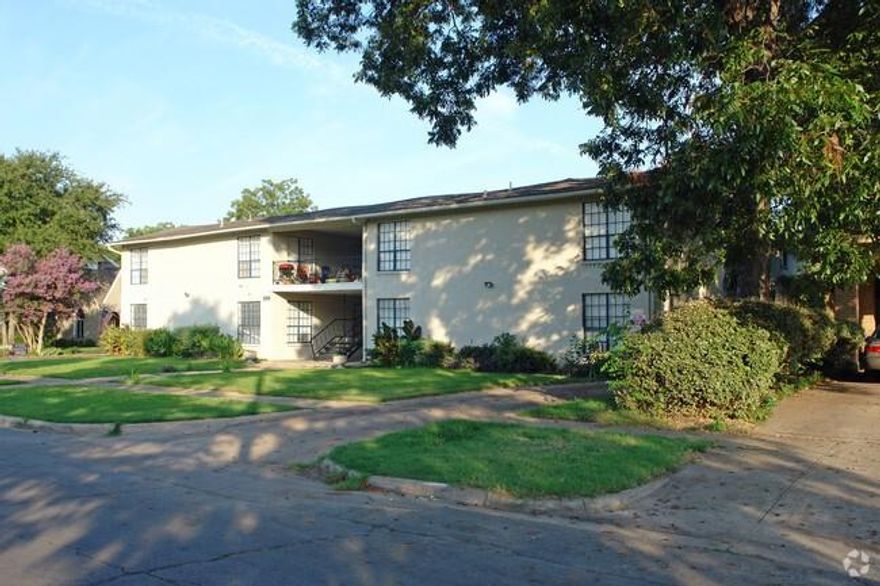 Welcome home to the beautiful condos at 5317 Junius located in the coveted Munger Place subdivision! This quaint sixteen unit apartment complex is located right next to Munger Park and within walking distance to local shopping and dining options.

Every Pros PM home includes our $45 per month Resident Benefits Package - covering pest control, air filters, credit building, and more. Details at application. Liability insurance options also available.

Water, trash, gas billed back
$400 Pet deposit - limit one pet. $25-$40 monthly pet rent.