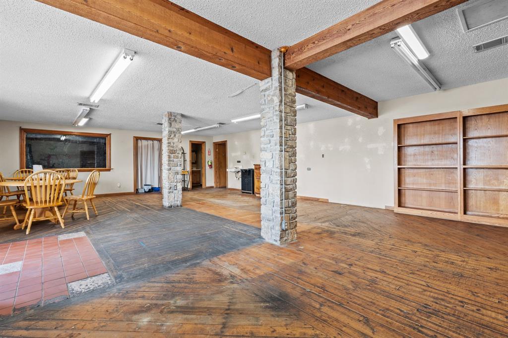 na - Commercial Sale