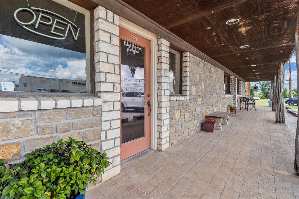 na - Commercial Sale