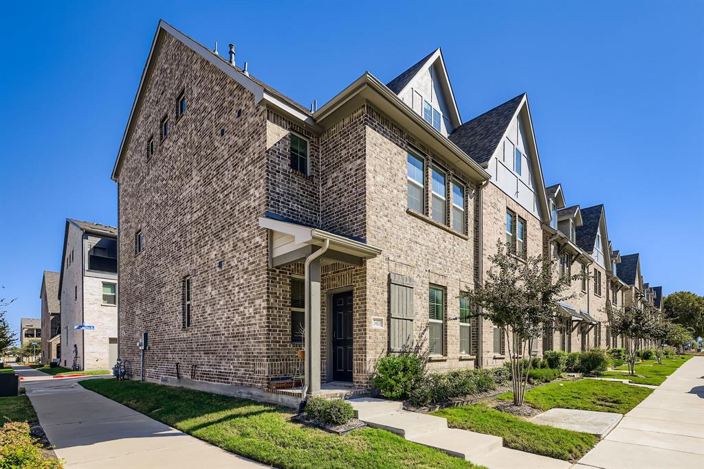 341 Blackthorne Drive