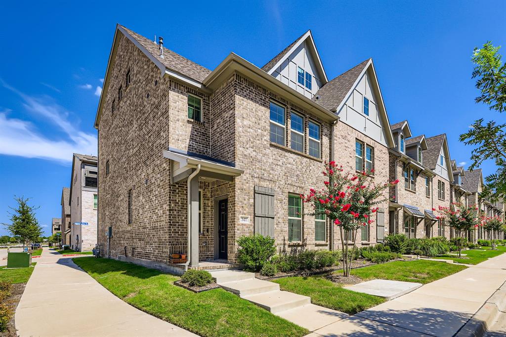 341 Blackthorne Drive