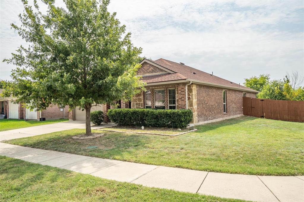 1813 Burl Lane