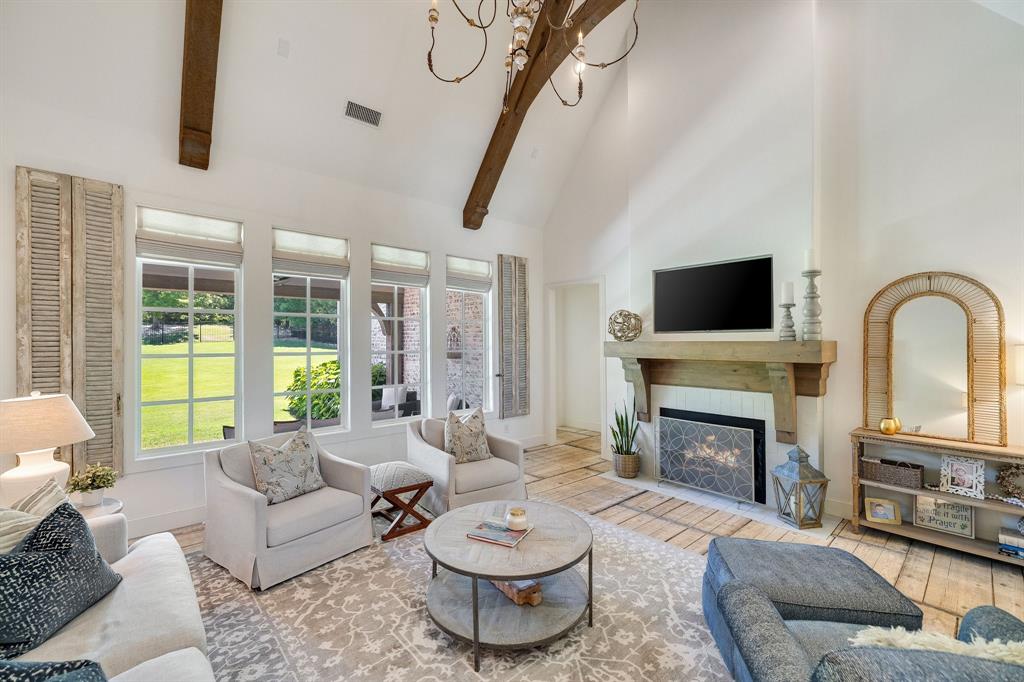 2701 Majestic Grove Lane