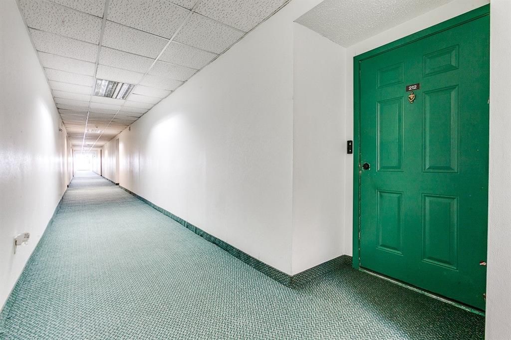 listing image 0
