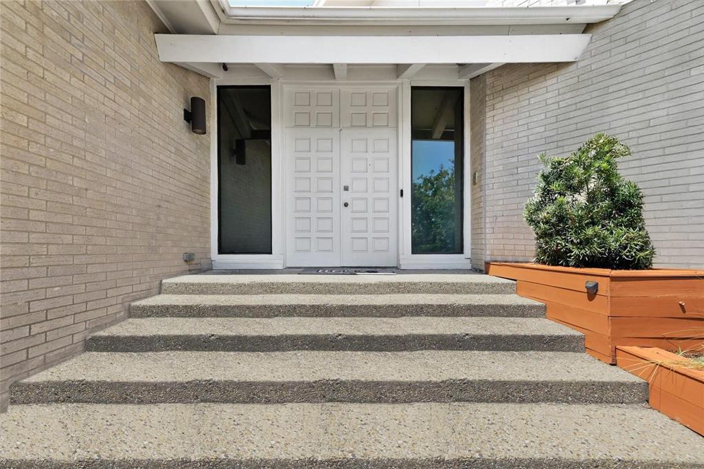 310 E Northgate Drive