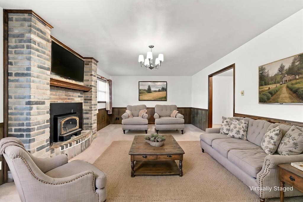 484 Thompson Road