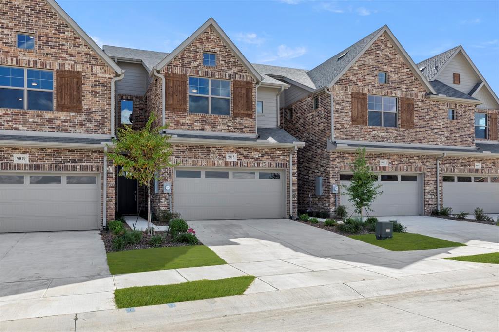9015 Indianola Trail