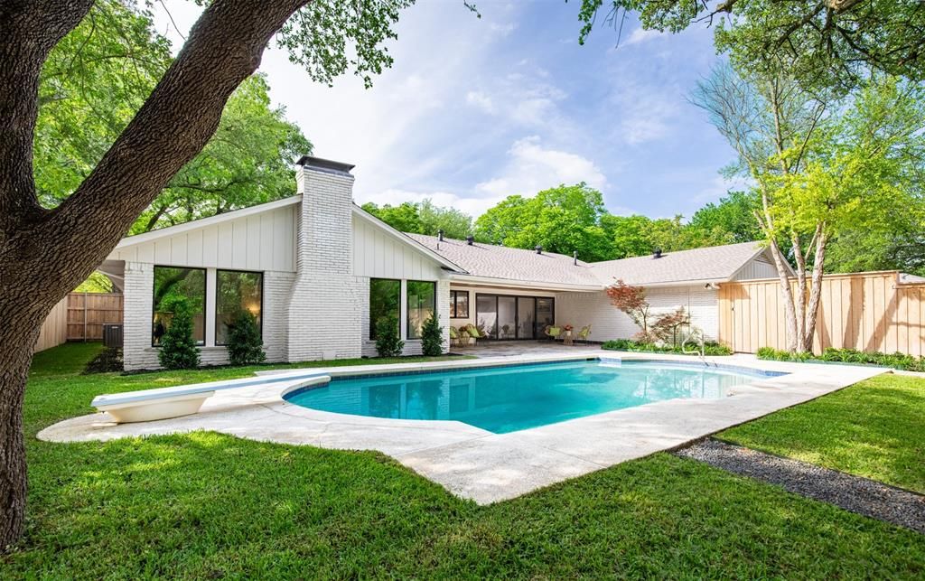 Photo of 10564 Cox Lane, Dallas, TX 75229 (MLS # 21251601)