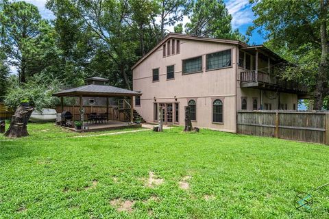 A home in Mabank