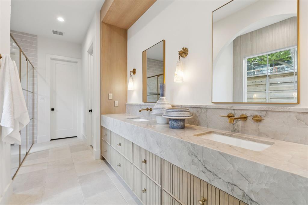 MARSH LANE 2 - Residential