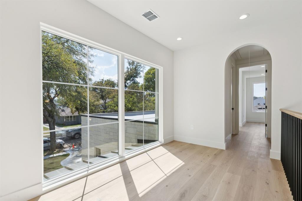 MARSH LANE 2 - Residential