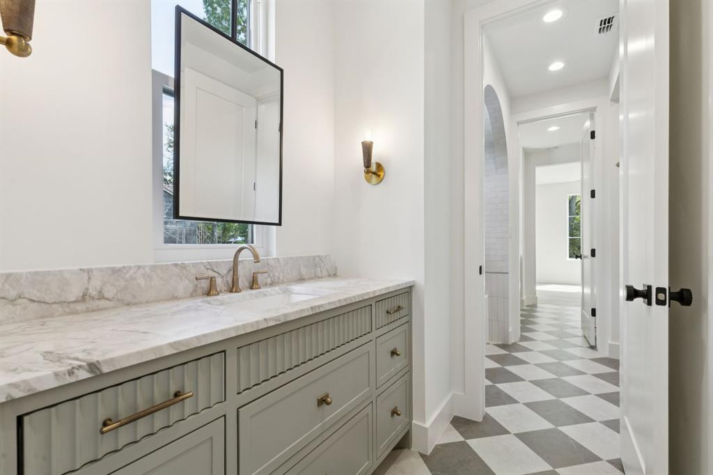 MARSH LANE 2 - Residential