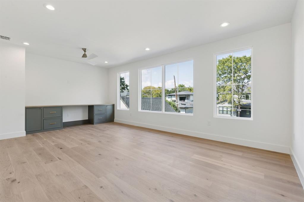 MARSH LANE 2 - Residential