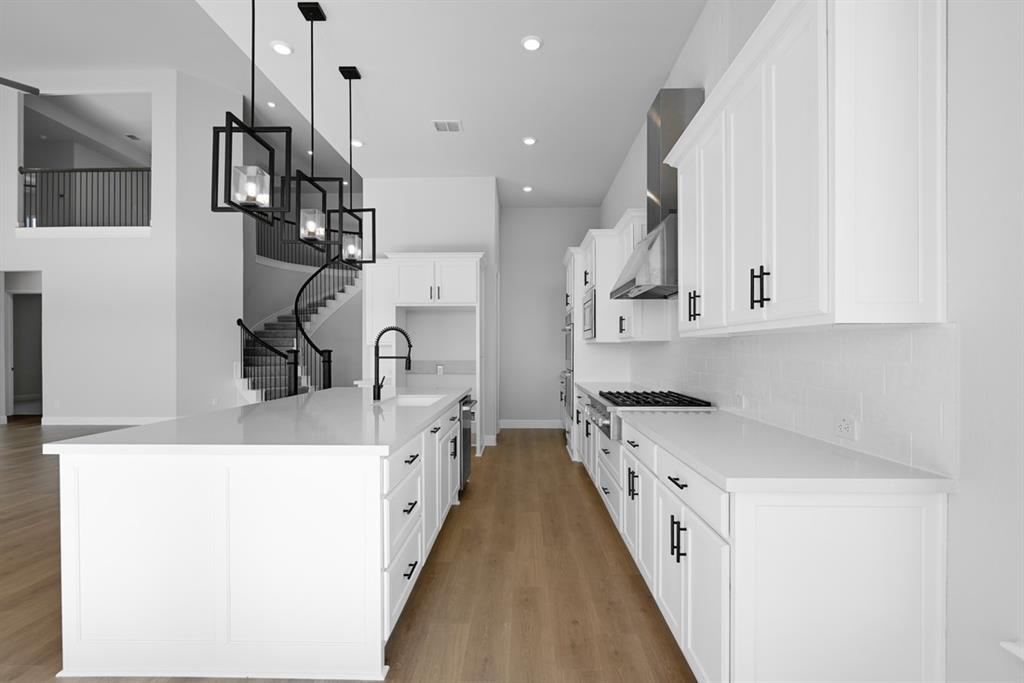 1612 Yellow Rose Road