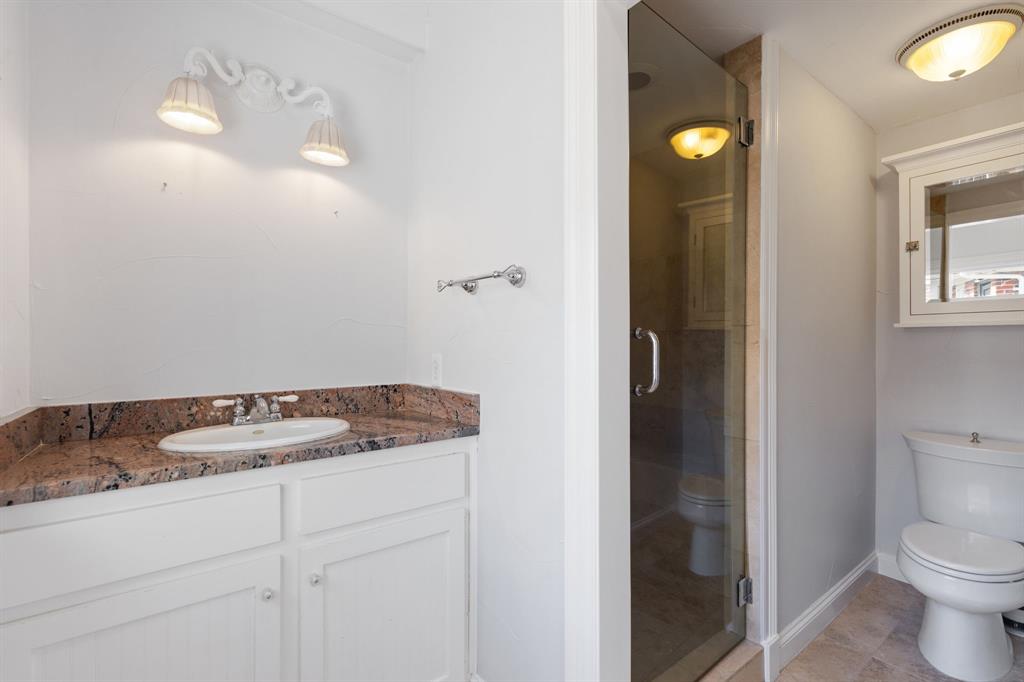 North Oak Lawn - Residential Lease