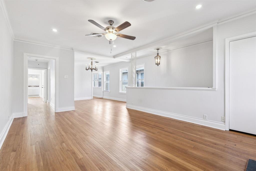 North Oak Lawn - Residential Lease