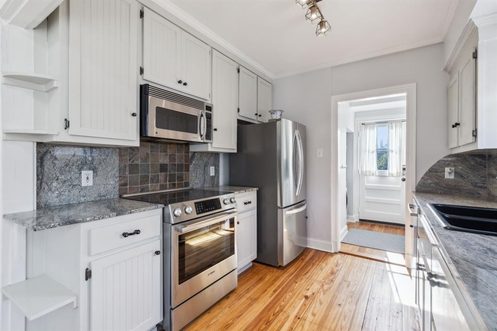 North Oak Lawn - Residential Lease