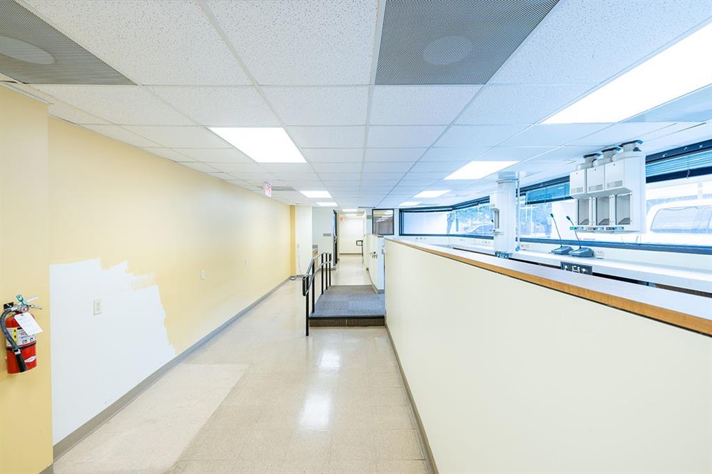 Stemmons - Commercial Sale