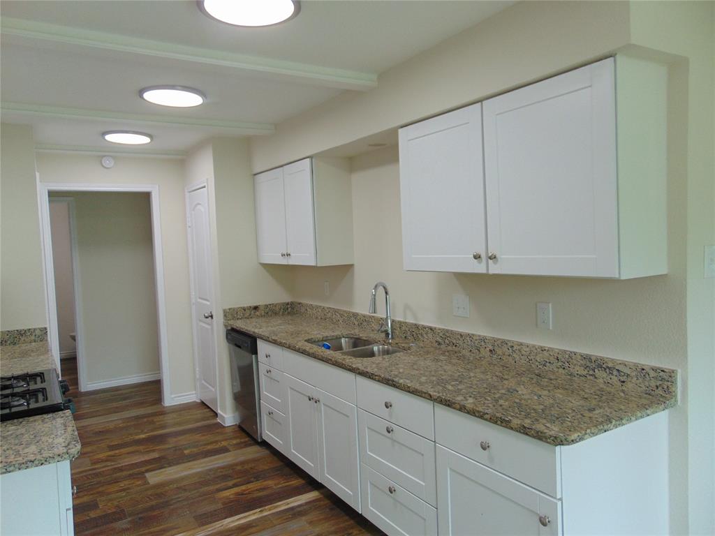 2714 Country Club Parkway