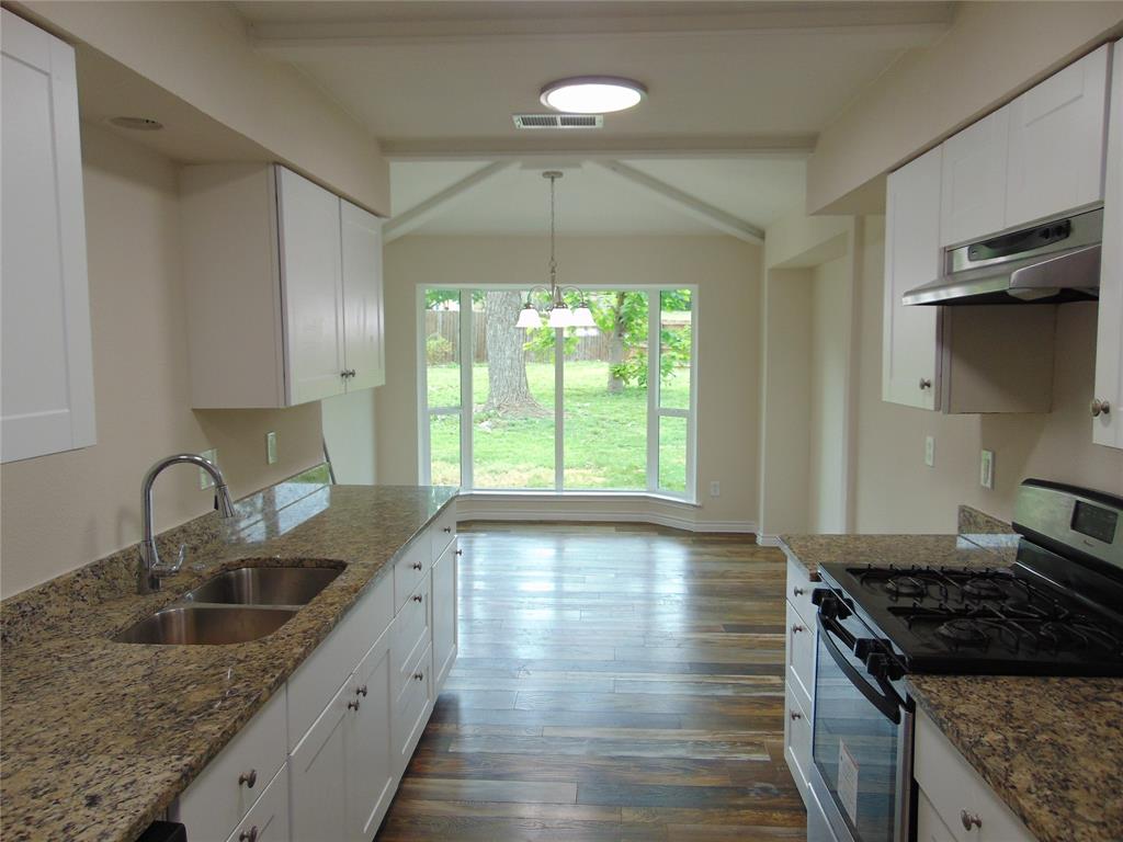 2714 Country Club Parkway