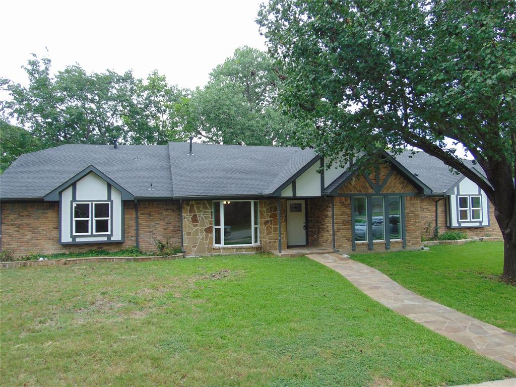 2714 Country Club Parkway