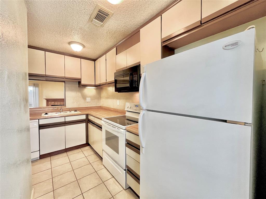 Mesquite Ridge Twnhs Add - Residential Lease