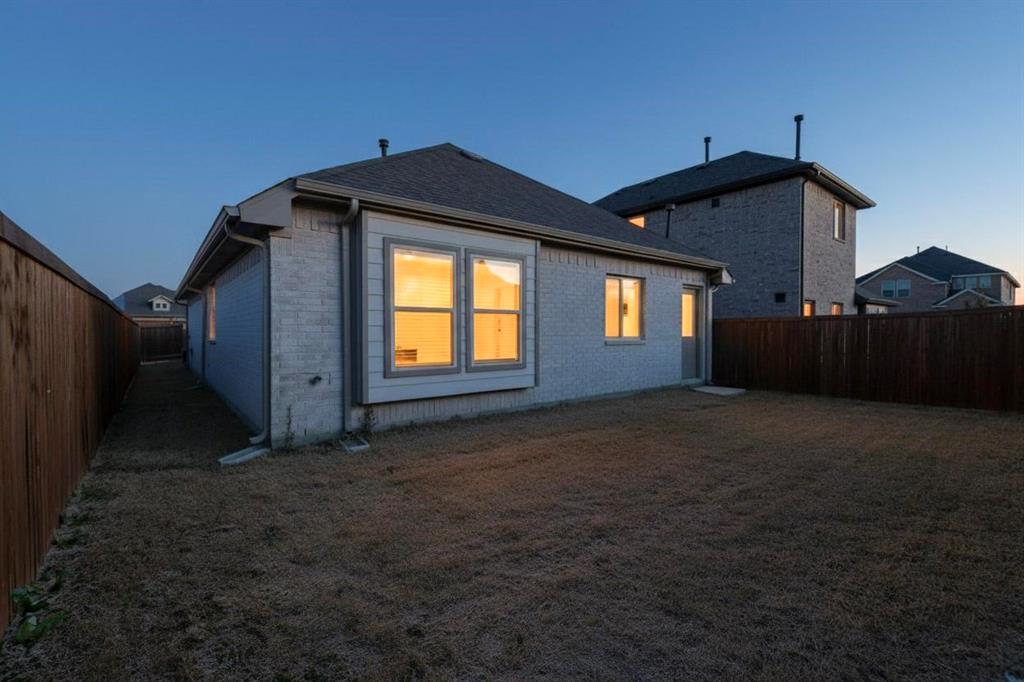 Enclave At Meadow Run, The - Residential Lease