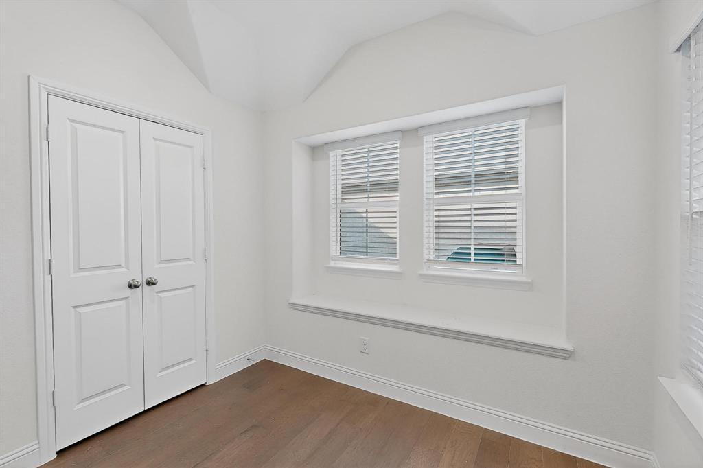 Enclave At Meadow Run, The - Residential Lease