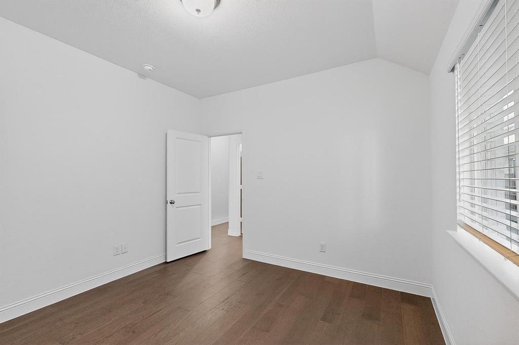 Enclave At Meadow Run, The - Residential Lease