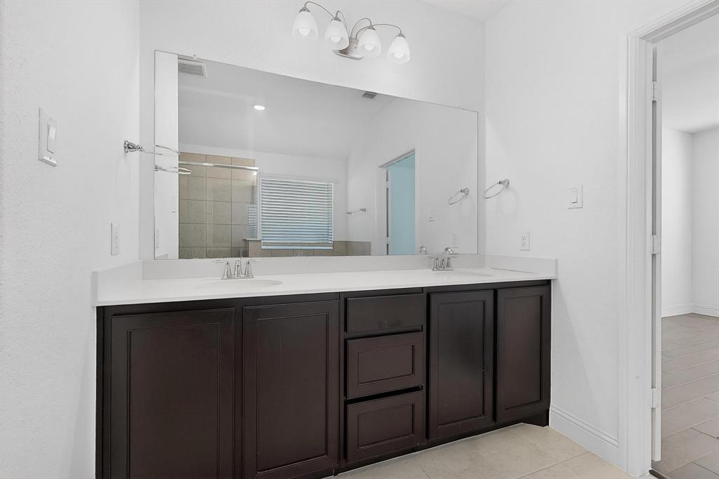 Enclave At Meadow Run, The - Residential Lease