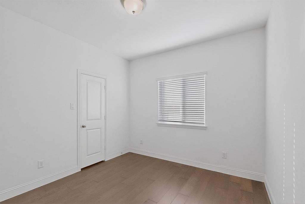 Enclave At Meadow Run, The - Residential Lease