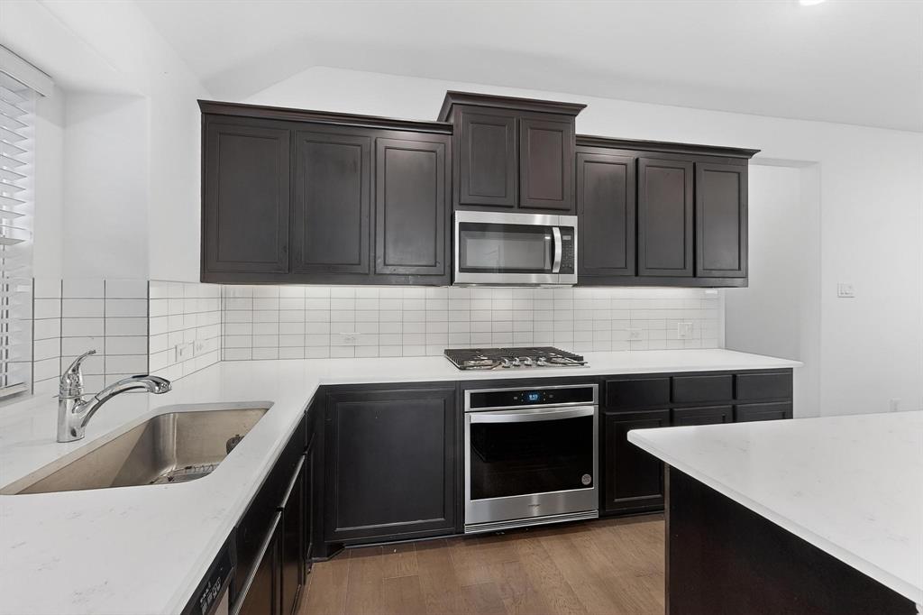 Enclave At Meadow Run, The - Residential Lease