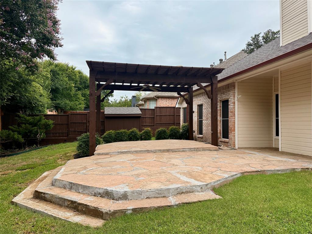 2528 Ridgewood Drive