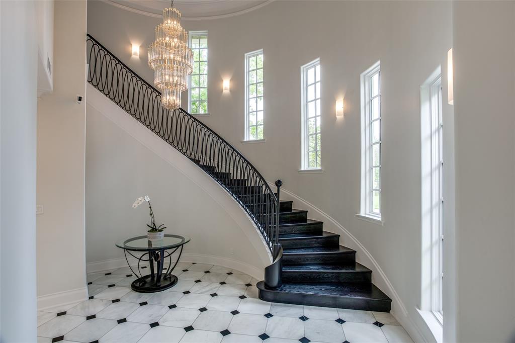 Venetian - Residential