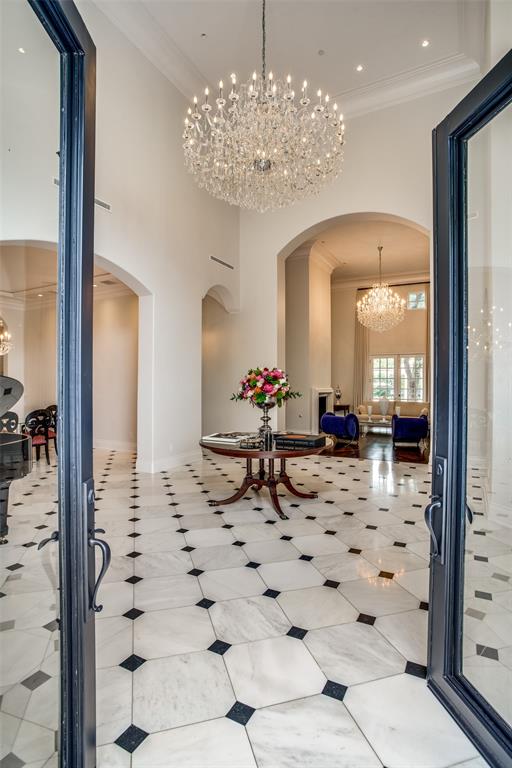 Venetian - Residential