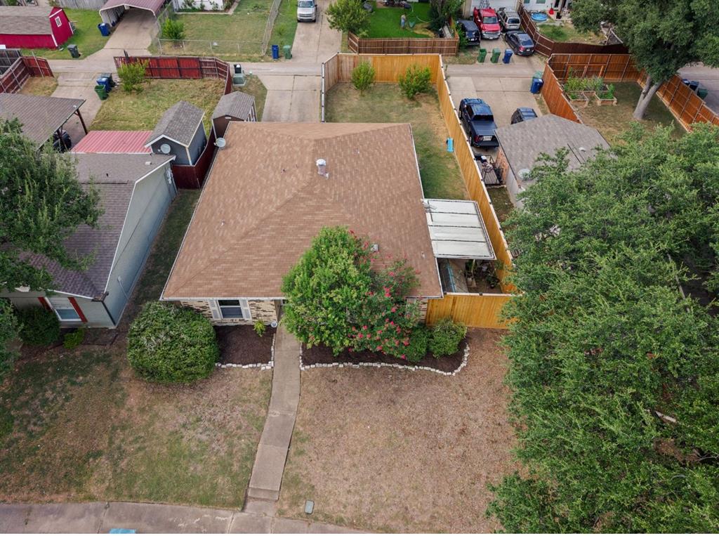 3321 Edgecliff Drive