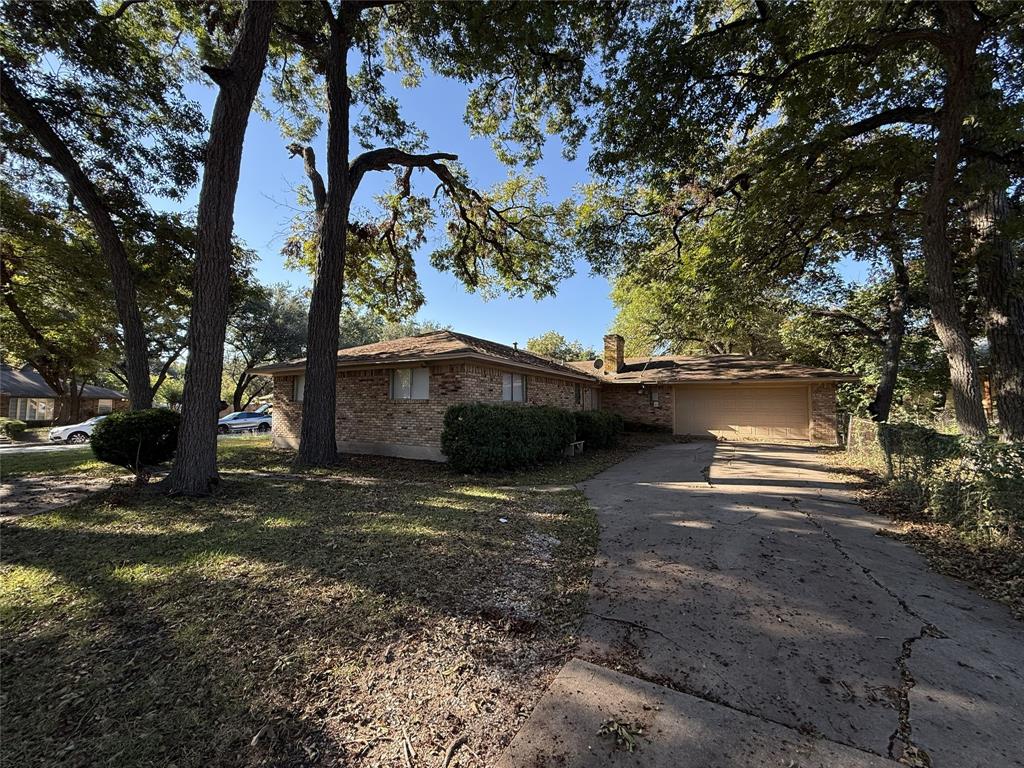 301 Lakewood Drive