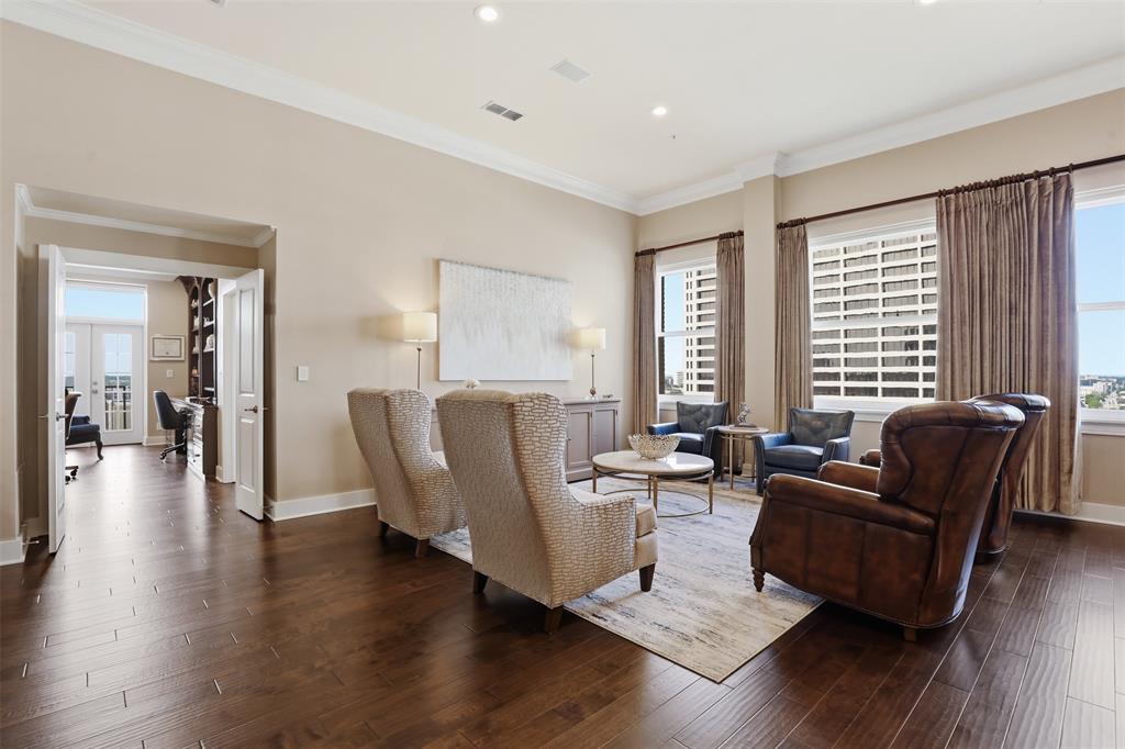 411 W 7th Street 1005