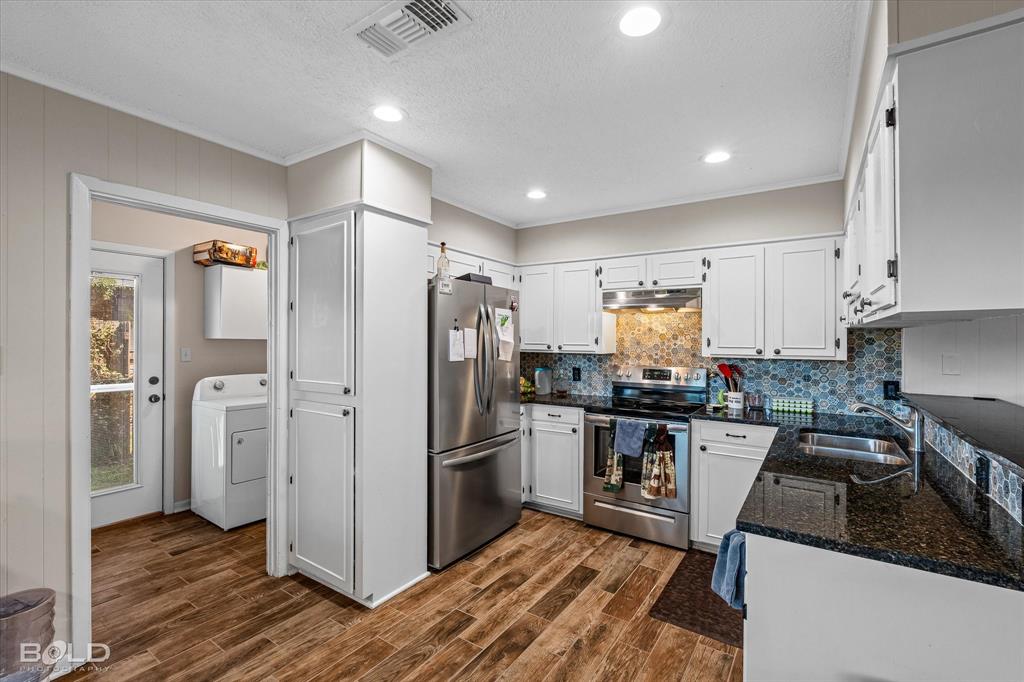 Bossier City, Louisiana 71112, United States, 4 Bedrooms Bedrooms, ,2 BathroomsBathrooms,Residential,Active,209272