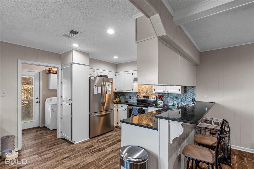 Bossier City, Louisiana 71112, United States, 4 Bedrooms Bedrooms, ,2 BathroomsBathrooms,Residential,Active,209272