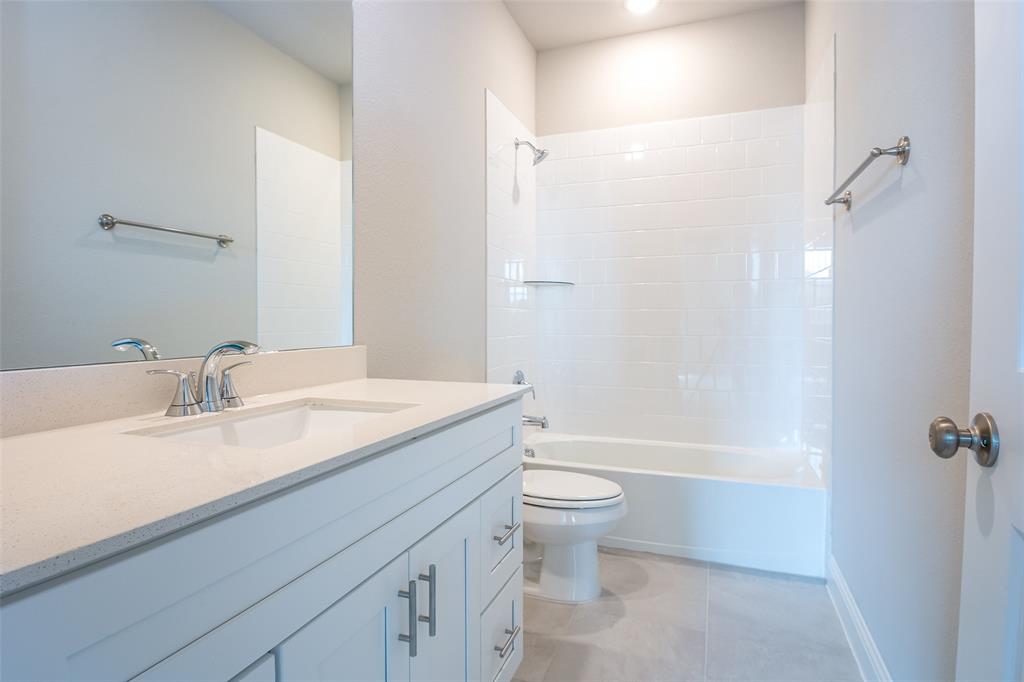 Venetian At Weston, Ph 1 - Residential Lease