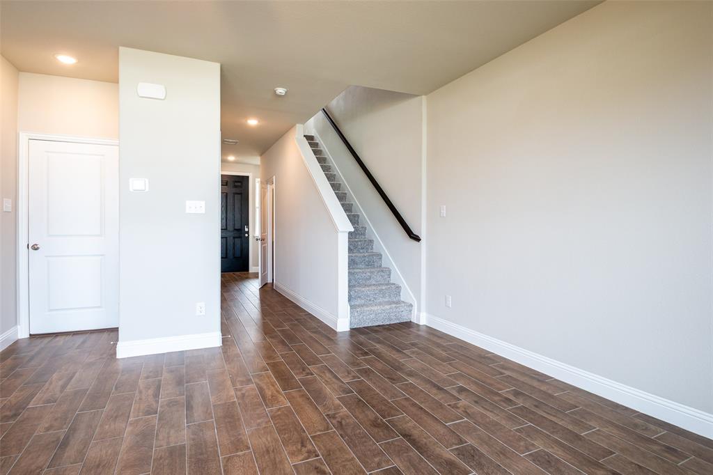 Venetian At Weston, Ph 1 - Residential Lease