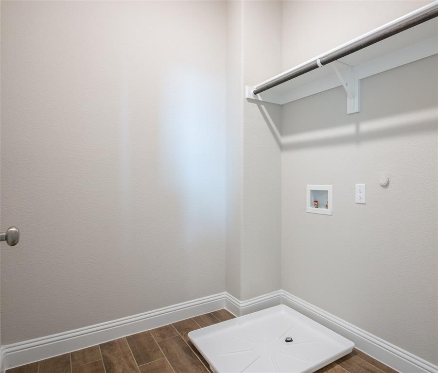 Venetian At Weston, Ph 1 - Residential Lease