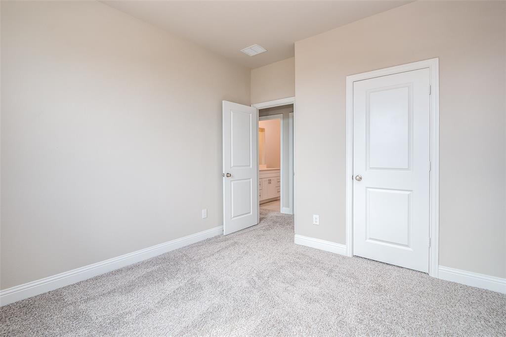 Venetian At Weston, Ph 1 - Residential Lease