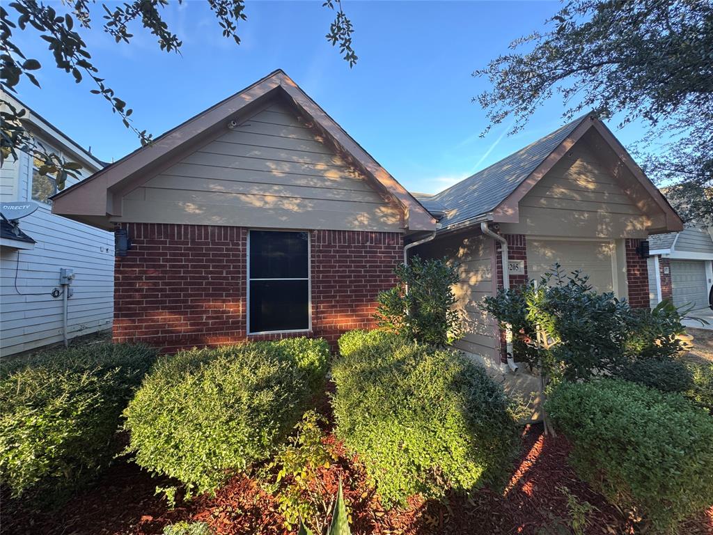 3205 Saint Monica Drive