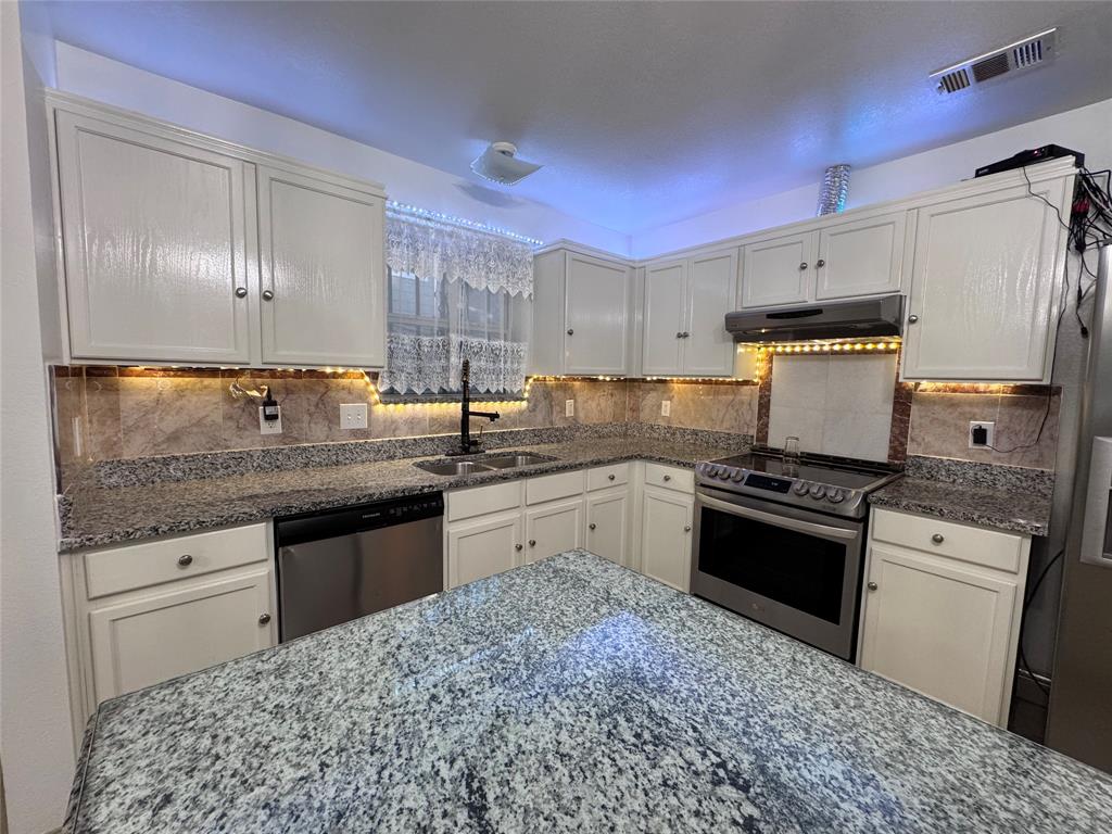 3205 Saint Monica Drive