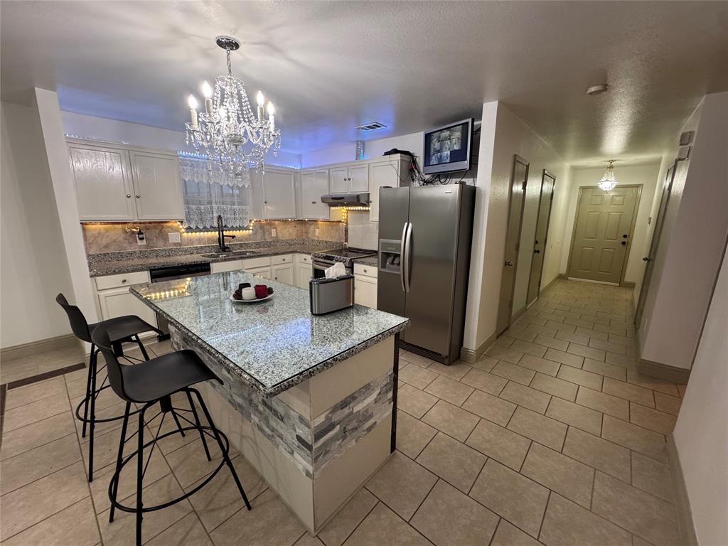 3205 Saint Monica Drive